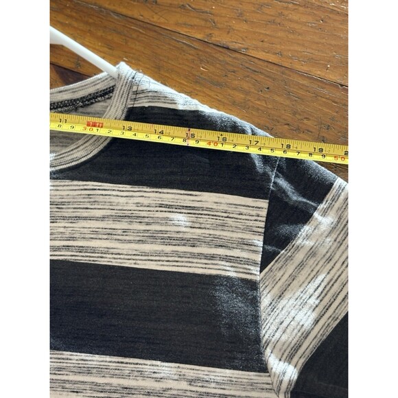 OT Revolution Shirt Mens Size Large Black Gray Heathered Stripe - Picture 6 of 8
